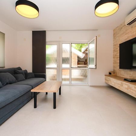 Villa Lipovac Trogir Buitenkant foto
