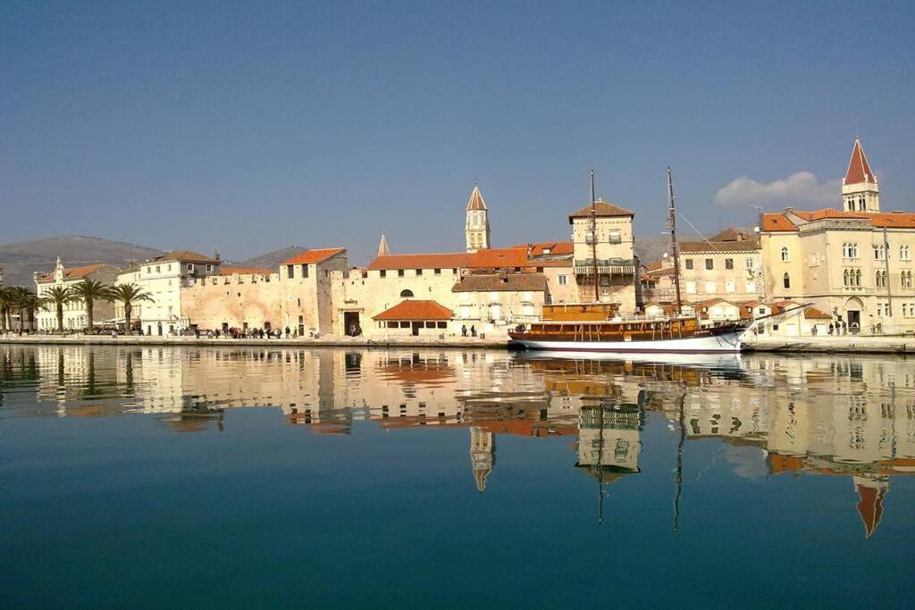 Villa Lipovac Trogir Buitenkant foto