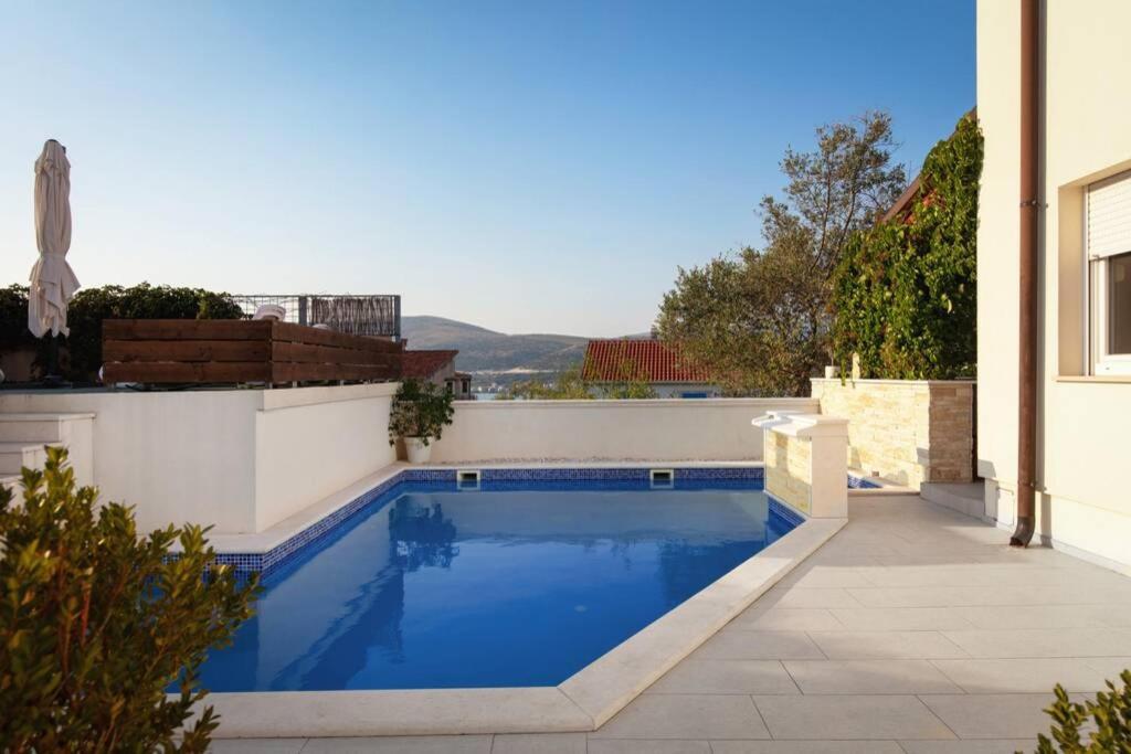 Villa Lipovac Trogir Buitenkant foto