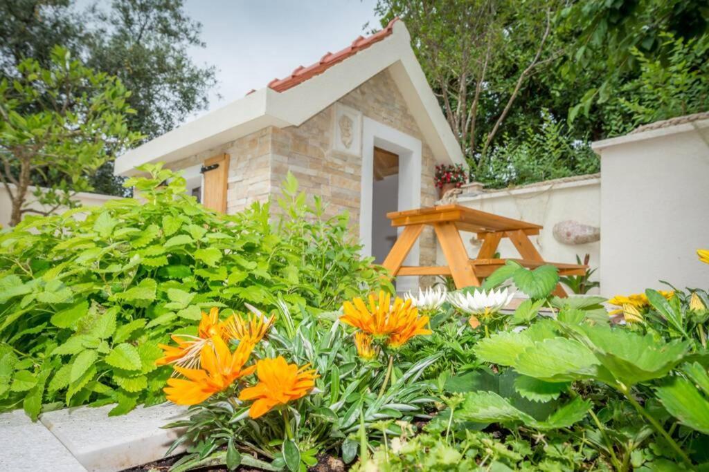 Villa Lipovac Trogir Buitenkant foto