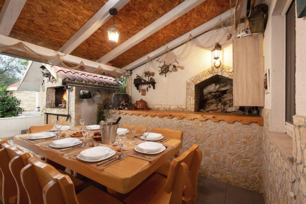 Villa Lipovac Trogir Buitenkant foto