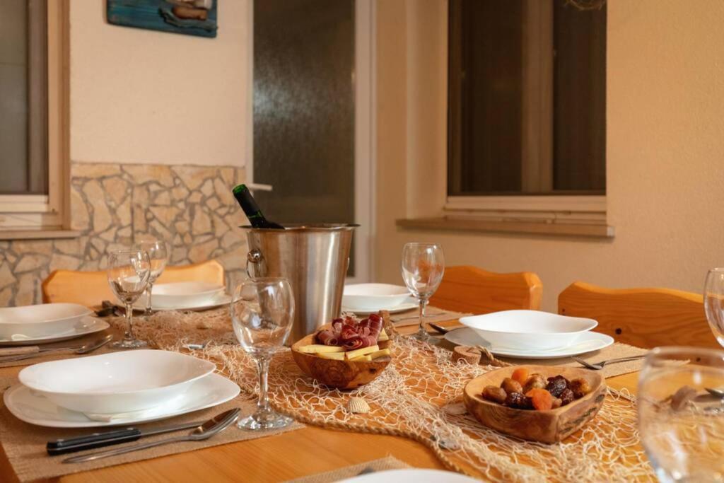 Villa Lipovac Trogir Buitenkant foto